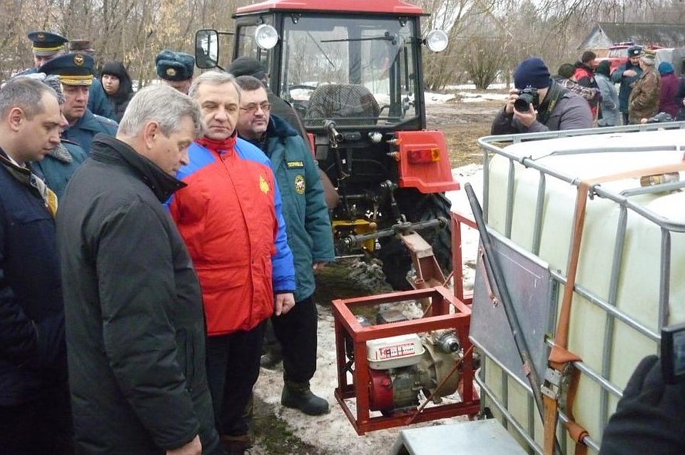 Глава МЧС оценил находки рязанских "Кулибиных". Фото: Михаил Скрипников