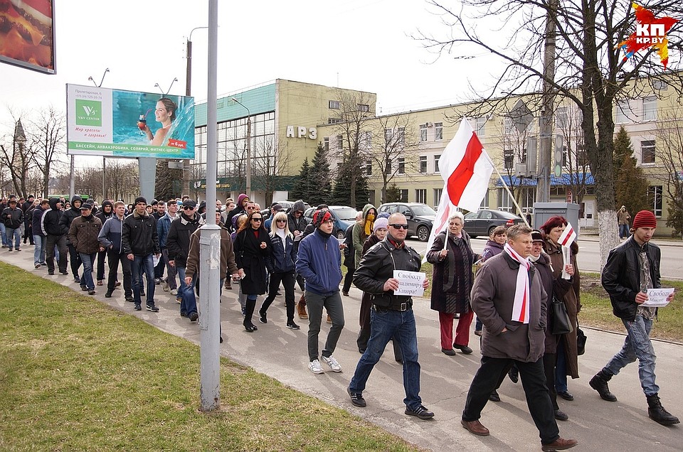 В Гомеле колонна прошла по городу