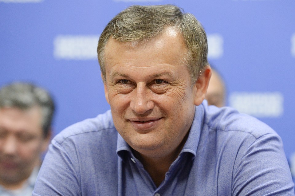 Губернатор Ленинградской области - Александр Юрьевич Дрозденко.