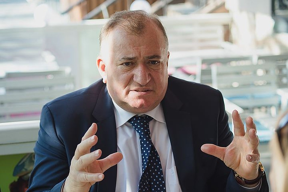 Шаварш Карапетян отмечает сегодня день рождения