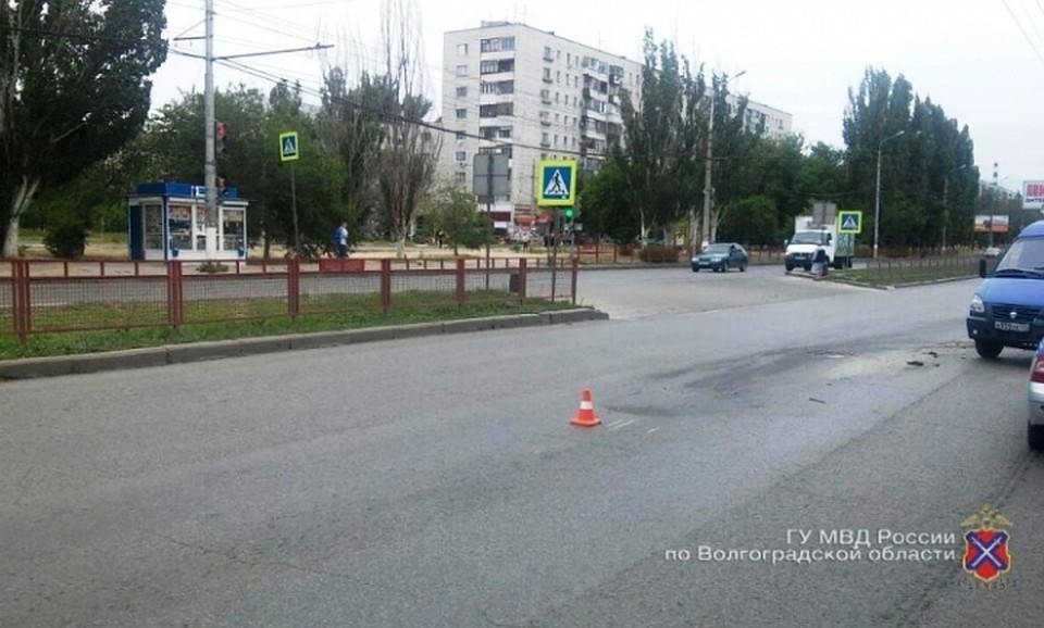 В Волгограде шофёр сбил пешехода и бросил его