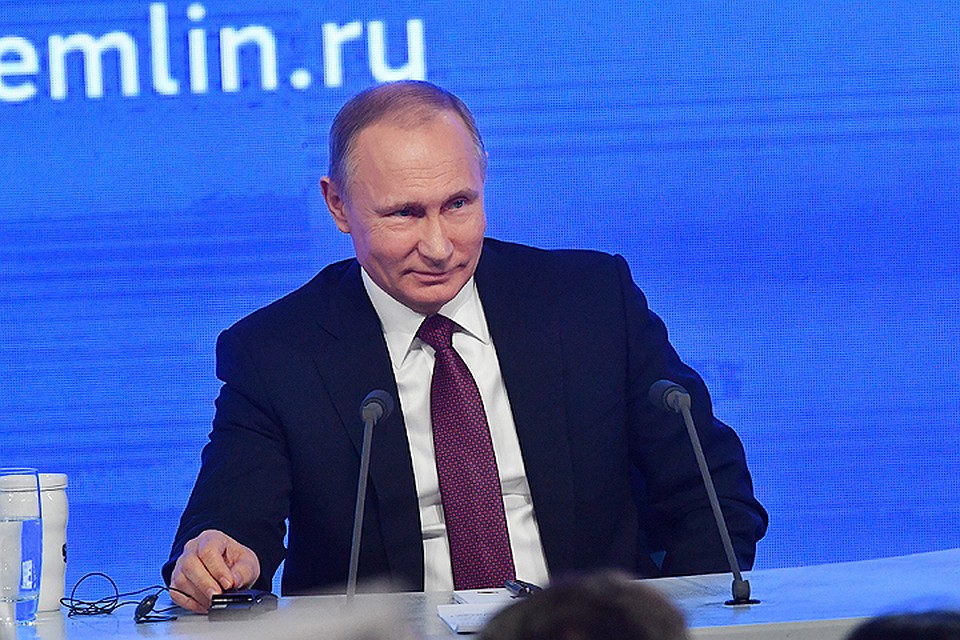 Россияне назвали Владимира Путина в числе самых выдающихся людей всех времен и народов при опросе "Левада-центра"