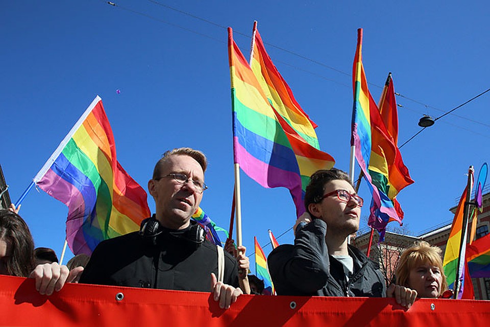 Парад закончился, так и не успев начаться.