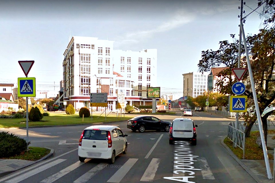 Раньше водители, двигавшиеся по Аэродромной, должны были уступать дорогу.