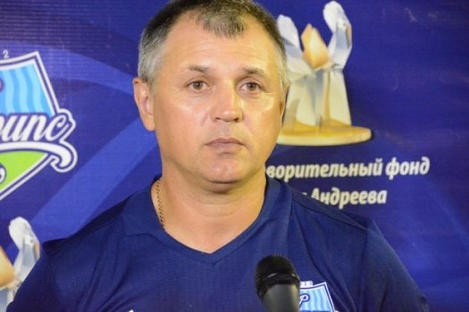 В прошлом году 51-летний волжанин Дмитрий Петренко возглавлял «Афипс», который завоевал серебряные медали первенства России второго дивизиона зоны «Юг», уступив на финише лишь волгоградскому «Ротору». Фото группы ВК ФК "Ротор-2".