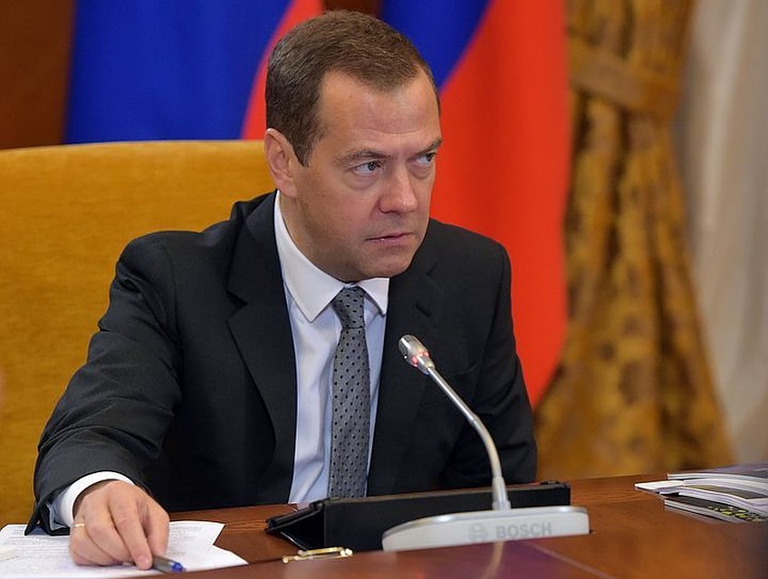 Медведев объявил выговор заместителю руководителя Росавиации Медведев объявил выговор заместителю руководителя Росавиации