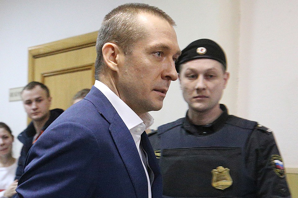 Захарченко довольно талантливый человек, юрист по образованию, имел опыт работы в налоговой. Он так давал распоряжения подчиненным, что те думали, что работают в рамках закона. Фото: Дмитрий Серебряков/ТАСС