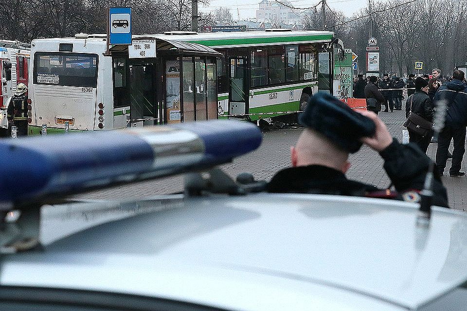 «ГАЗ» проведет экспертизу автобуса, въехавшего в остановку на «Сходненской» «ГАЗ» проведет экспертизу автобуса, въехавшего в остановку на «Сходненской»