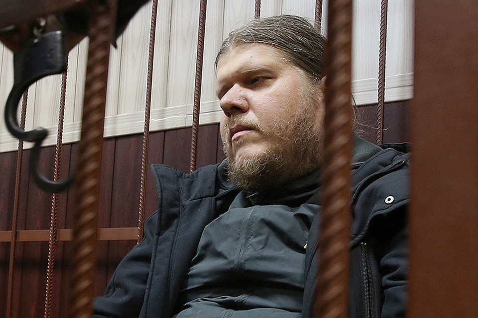 Андрей Попов, он же "Бог Кузя", в помещении суда. ФОТО Сергей ФАДЕИЧЕВ/ТАСС