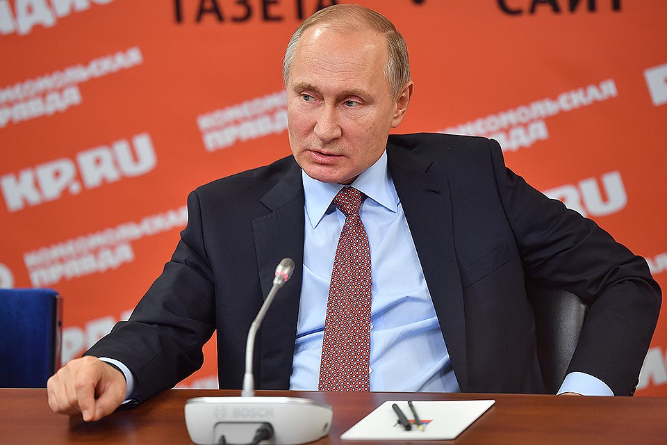 Владимир Путин на встрече с редакторами ведущих СМИ в офисе "КП".