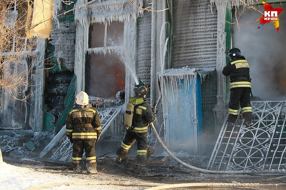 Пожар 21 января 2018 года в Барнауле Фото: Олег УКЛАДОВ
