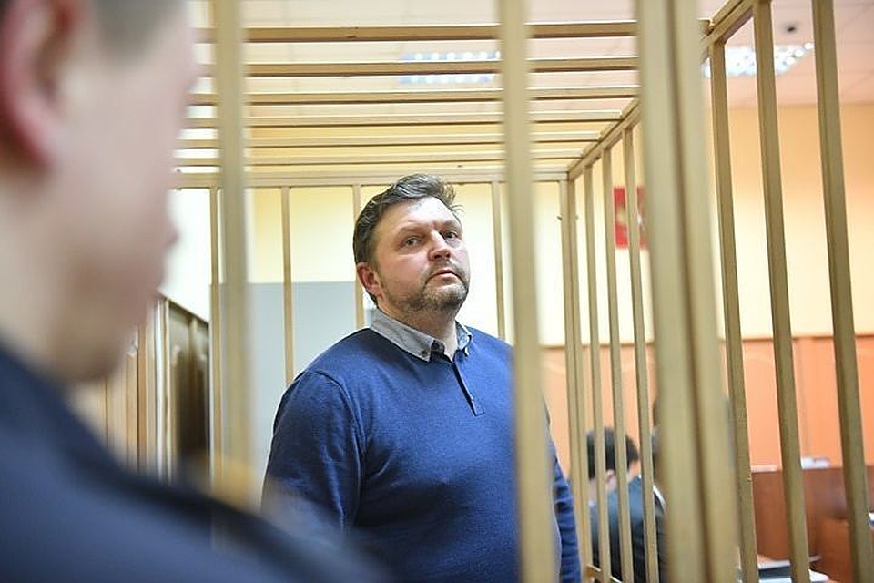 Впечатление, Белых стал обычным российским губернатором, правда, с привычками бизнесмена