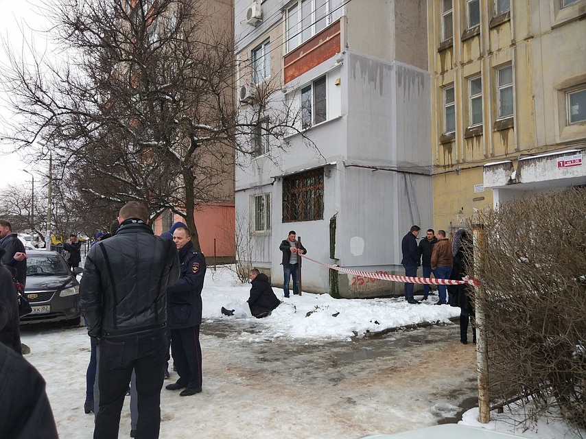 Дом оцеплен.