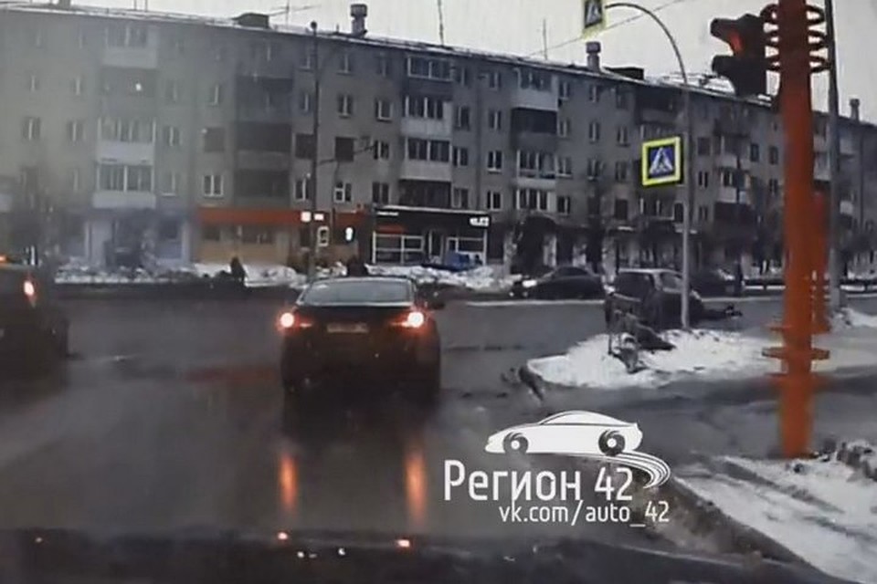 Тоёта показала новый хэтчбек Corolla, который представят в Нью-Йорке Тоёта показала новый хэтчбек Corolla, который представят в Нью-Йорке