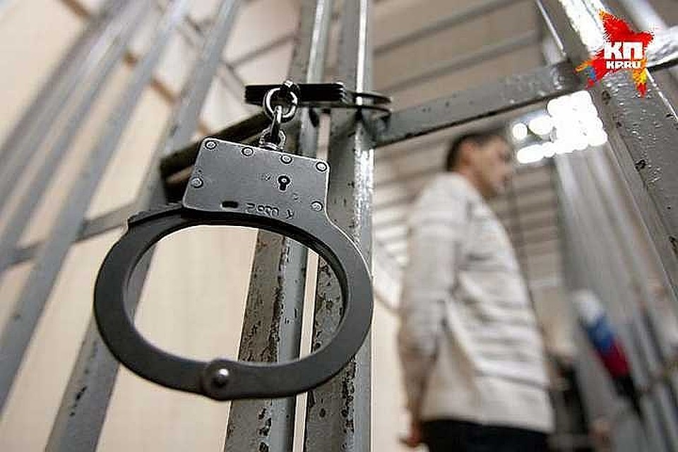 Руководитель УФАС Дагестана брал взятки швейцарскими часами и охотничьими ружьями Руководитель УФАС Дагестана брал взятки швейцарскими часами и охотничьими ружьями