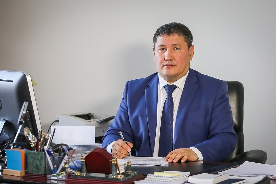 Министр не считает себя героем.