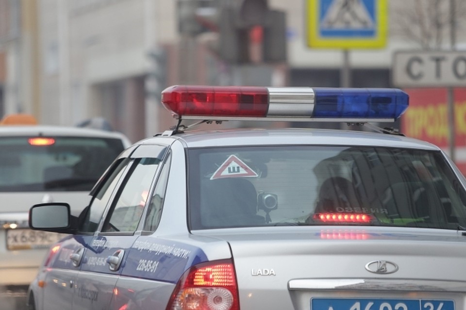 Согласно данным СКР, в полиции Кашарского района начальник за деньги "крышевал" автоинспекторов