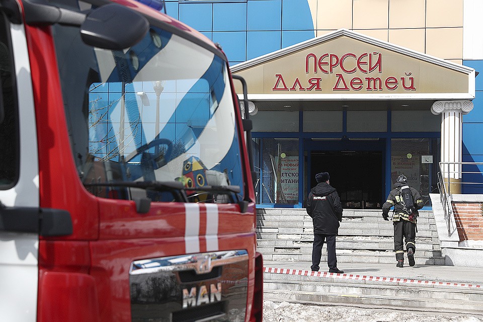 В результате возгорания в столичном торговом центре "Персей для детей" погиб один человек. ФОТО Валерий Шарифулин/ТАСС