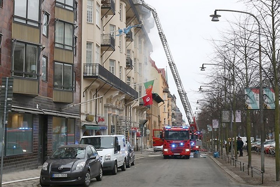 В Стокгольме горело здание, где располагаются посольства трех государств. Фото: Michael Hoffman