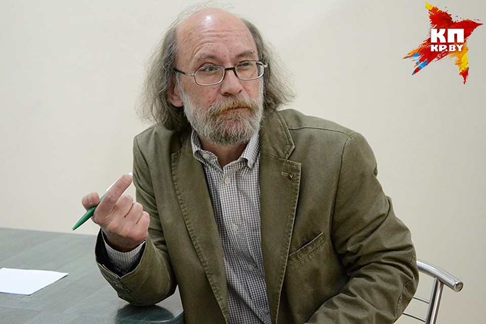 О том. каким будет фестиваль, на пресс-конференции рассказывал главный режиссер Белорусского государственного театра кукол Алексей Лелявский. Фото: Татьяна МАТУСЕВИЧ