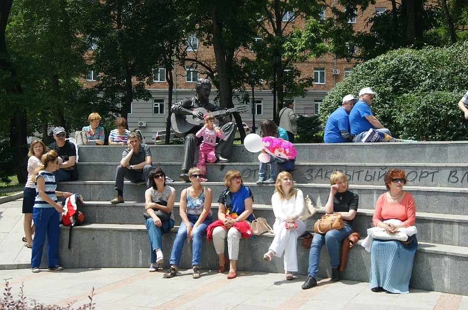 Поклонники всенародно любимого барда возмущены такой выходкой приморца