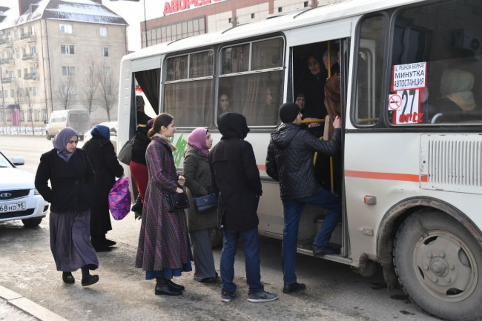 В кировском автобусе трое пенсионеров упали и получили травмы