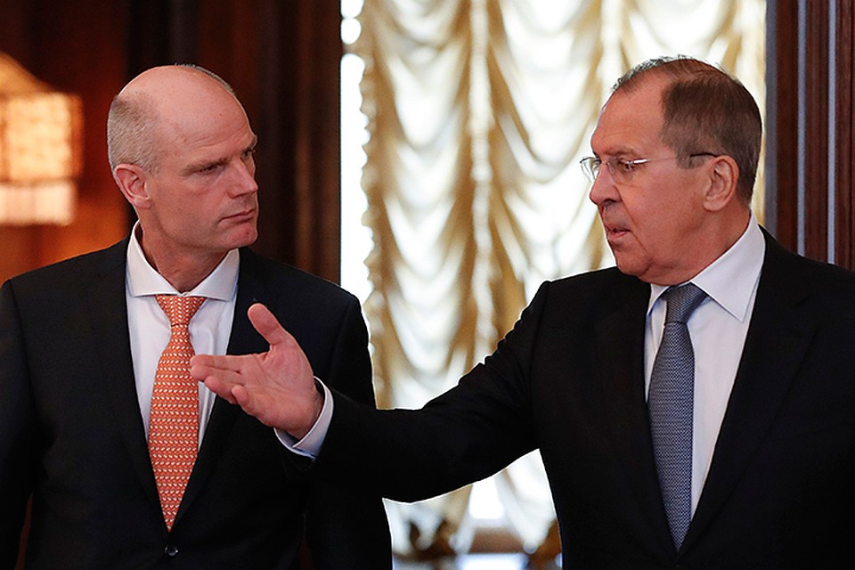 Сергей Лавров провел пресс-конференцию после встречи с голландским коллегой Стефом Блоком