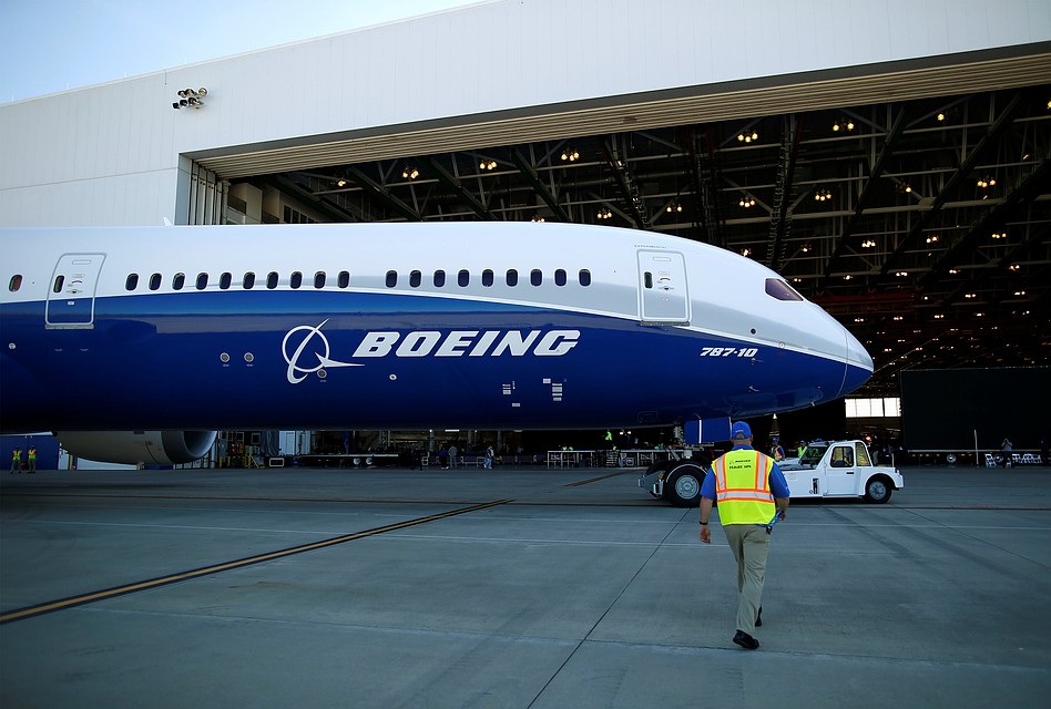 В США проверят двигатели на самолетах Boeing