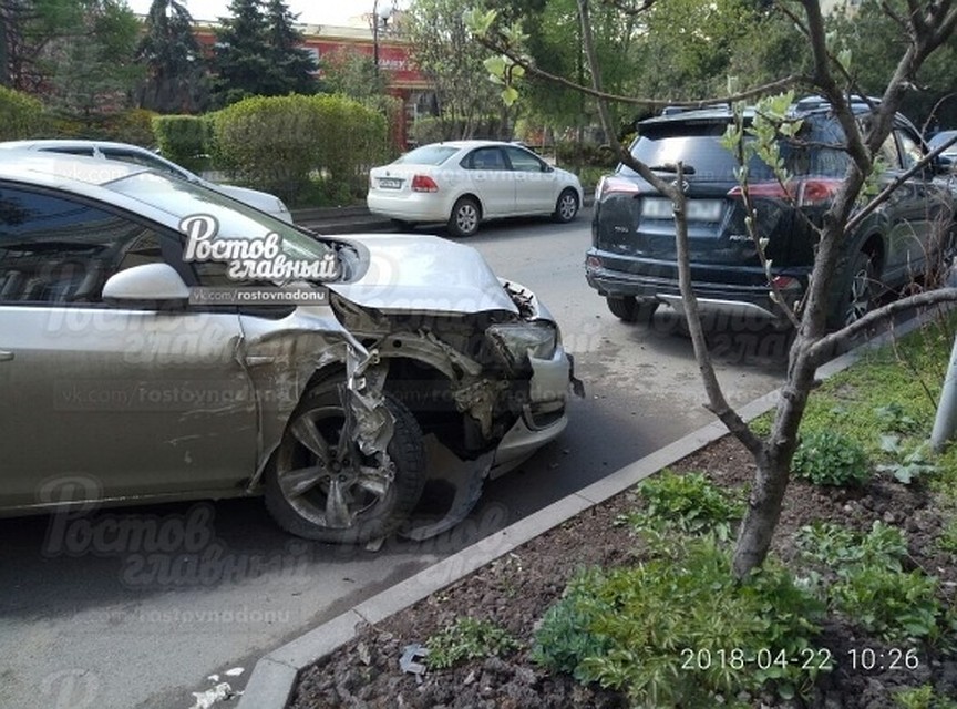Авария произошла в центре города. Фото: соцсети