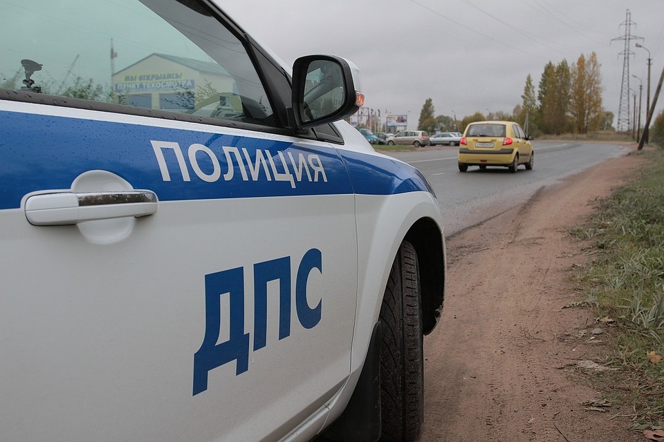 В Пскове полицейские разыскивают велисипедиста, который сбил подростка и скрылся с места происшествия.