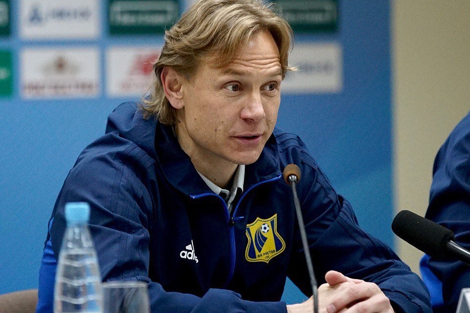 Главный тренер "Ростова" Валерий Карпин.