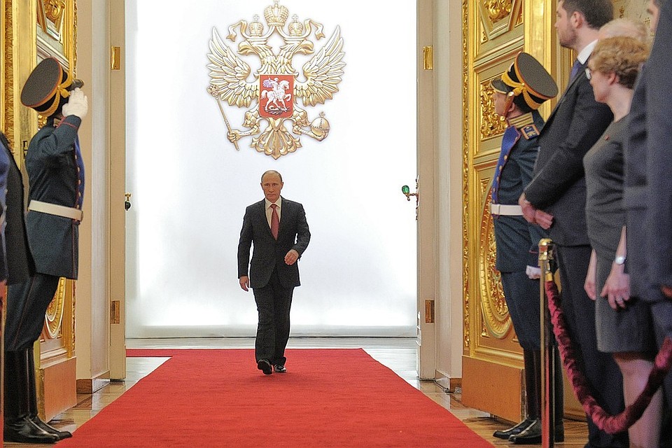 Владимир Путин даст присягу, получит штандарт и знак президента и скажет инаугурационную речь