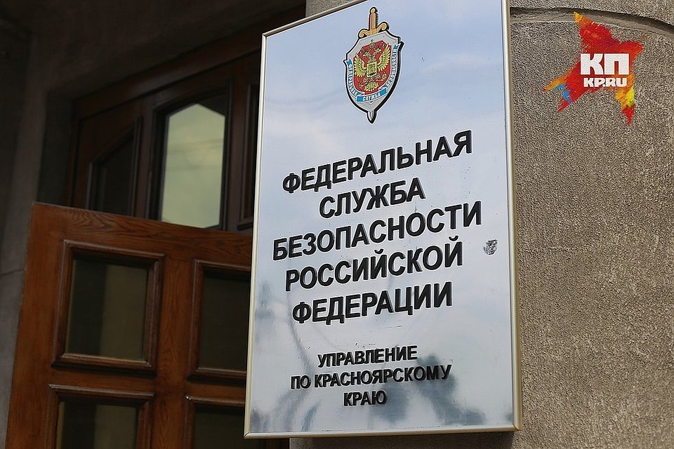 На полицейского завели дело по статье «Получение взятки должностным лицом». Если вину мужчины докажет суд, ему грозит до трех лет колонии и крупный штраф.