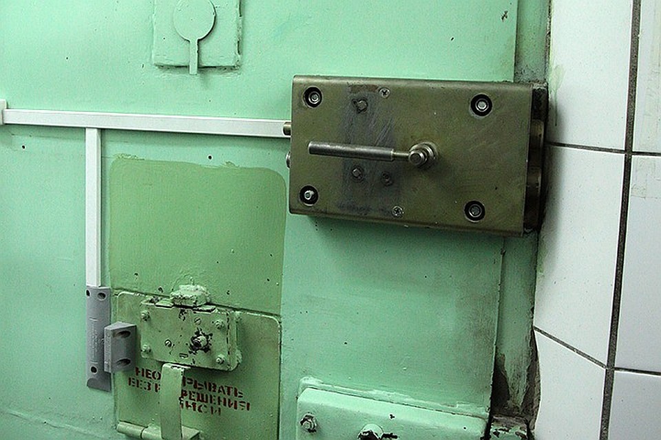 Под Иркутском накрыли автосервис, в котором работали нелегалы-гастарбайтеры, их ждет высылка на родину.