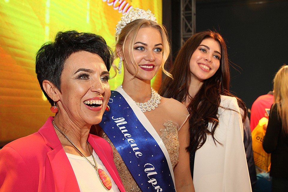 Миссис Иркутск 2018 Алена Чукавина: "Смеюсь над злобными комментариями, что корону мне муж купил"