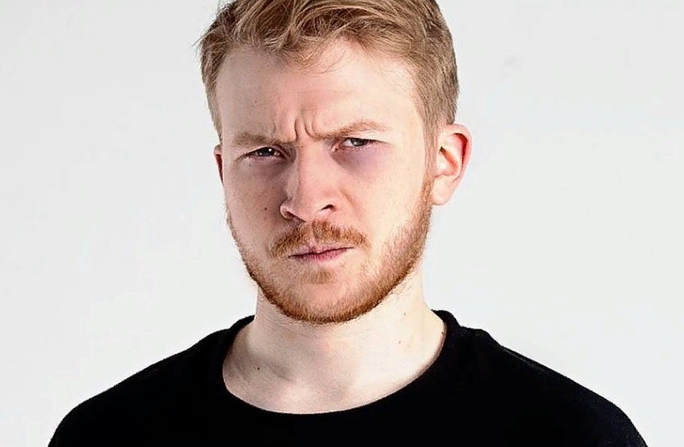 Блогер Данила Поперечный