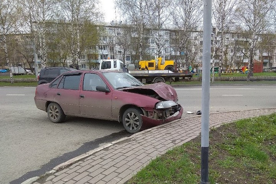 Предварительно пострадали два человека