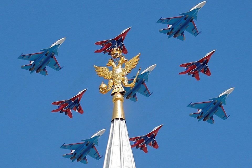 Около половины россиян считают свою страну великой державой