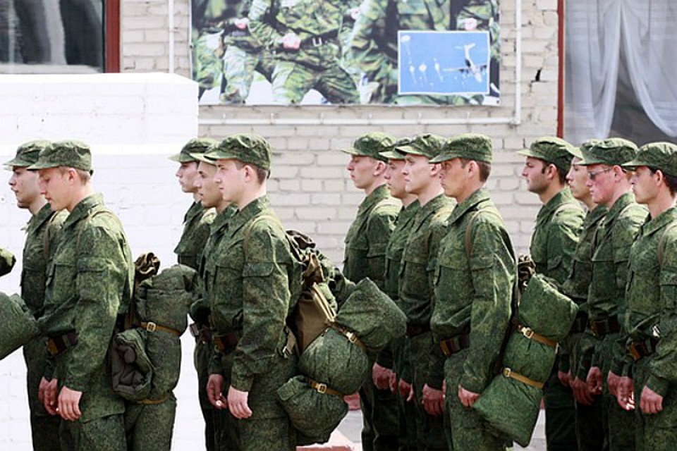 Более 800 юношей уже призвали на военную службу в Хабаровском крае
