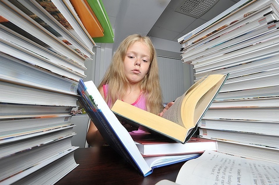 Лето - отличное время увлечь ребенка интересными книгами!