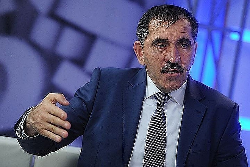 Юнус-Бек Евкуров призвал "проявить миролюбие" муфтият Ингушетии, отлучившийся его от общины