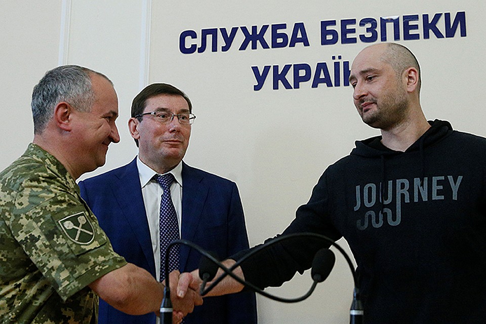 Совместную цирковую премьеру СБУ и Генпрокуратуры практически единодушно охарактеризовали как провальную и известные журналисты и международные репортерские организации
