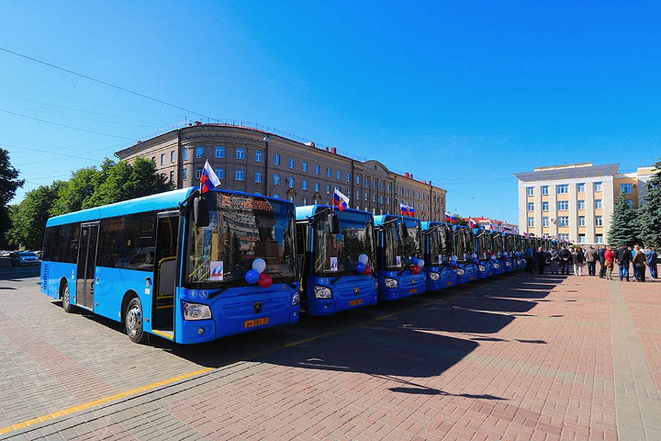 Новые автобусы вышли на линию.
