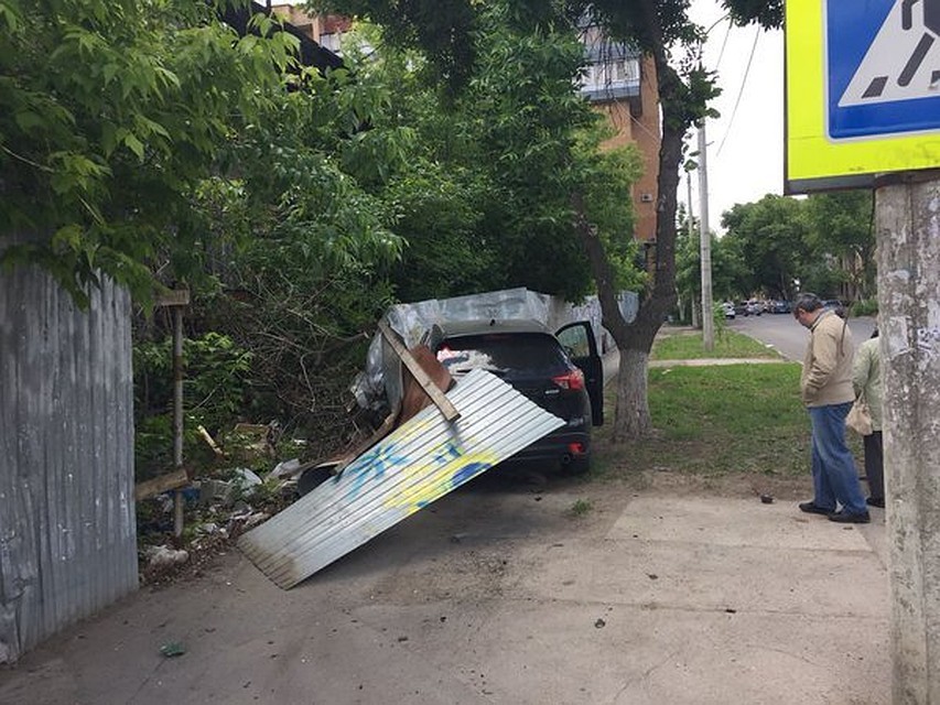 Механические повреждения получили обе машины