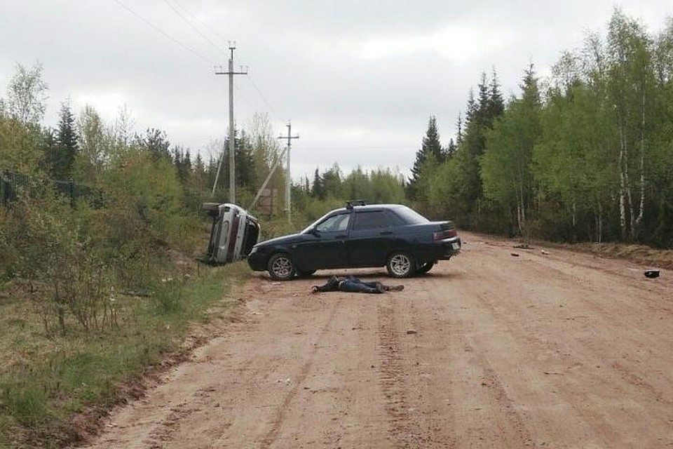 В Варзуге случилось смертельное ДТП. Погиб реставратор церкви. Григорий помогал отцу Варлааму в восстановлении храма. В тот роковой день реставратор находился за рулем легковушки темного цвета. Фото: vk.com/club_tv21