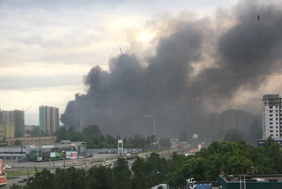Город заволокло дымом Фото: Нигина Аюбова