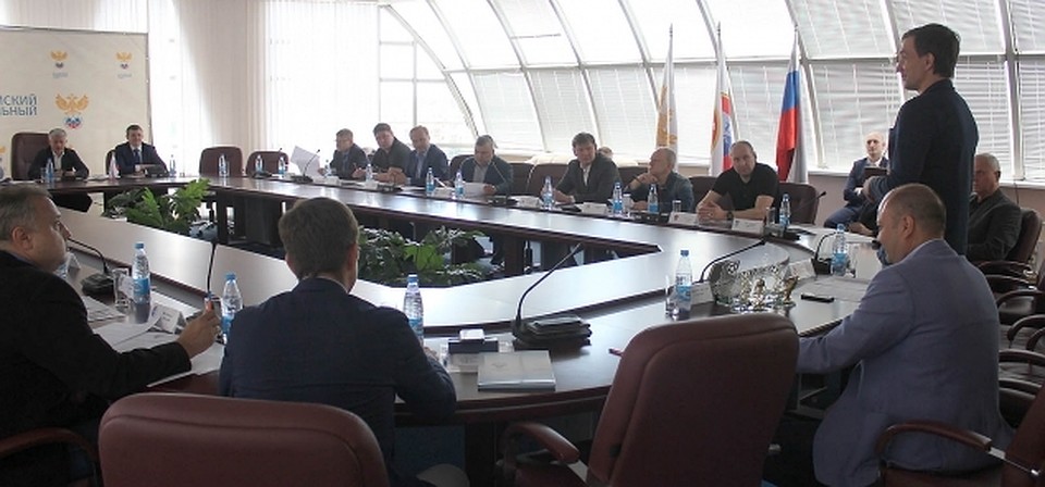 Судьба "Факела" решилась не на футбольном поле, а в кулуарах ФНЛ.