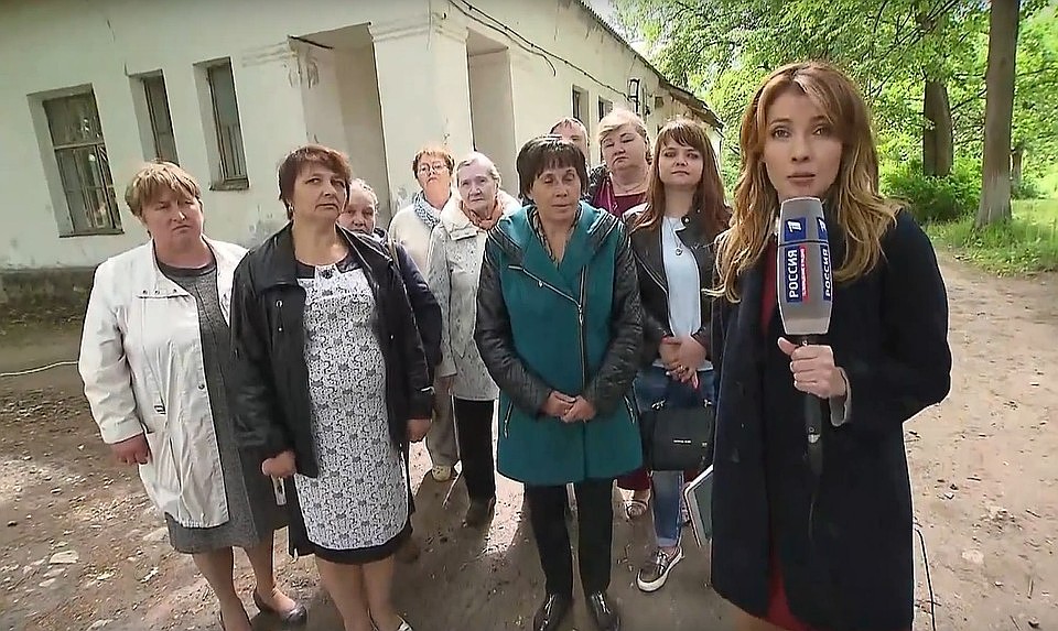 Инициативная группа после звонка на "прямую линию" встретилась с Губернатором региона
