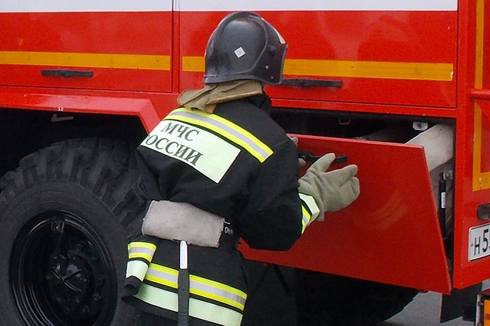 Пожарные боролись с пламенем в течение двух часов