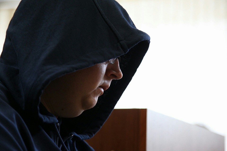 Илья Сидоров обвиняется в доведении до самоубийства 14-летней школьницы из Челябинской области.